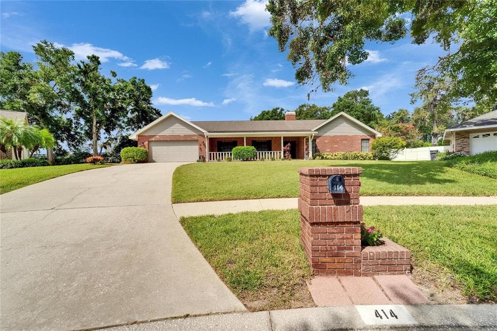 414 SUMMIT CHASE DRIVE