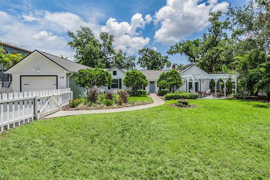 118 S MANHATTAN AVENUE TAMPA, FL 33609