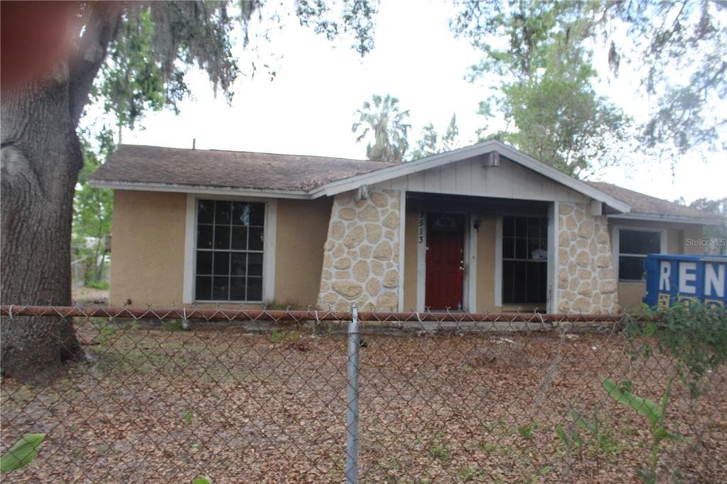 3513 BEECHWOOD BOULEVARD TAMPA, FL 33619