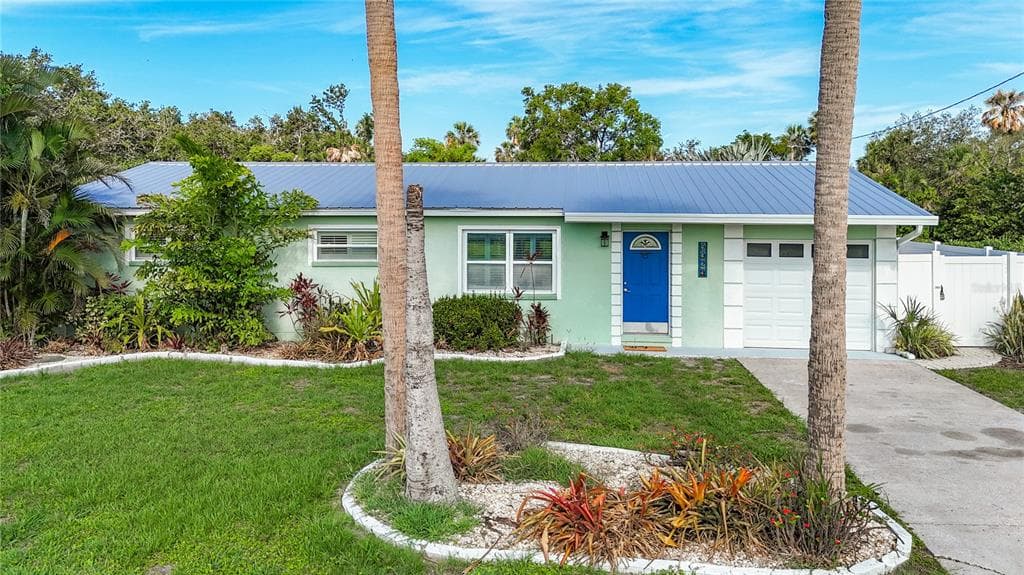 9929 BAY DRIVE GIBSONTON, FL 33534