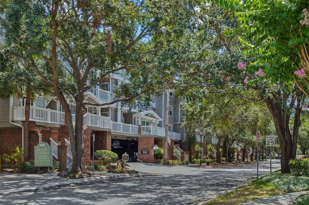 800 S DAKOTA AVENUE UNIT 204 TAMPA, FL 33606