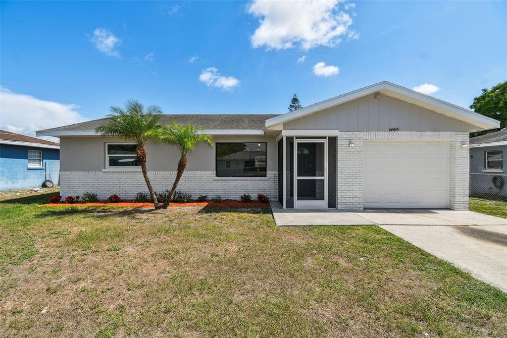 6604 2ND AVENUE NE BRADENTON, FL 34208