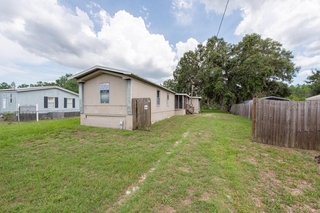 39034 CENTRAL AVENUE ZEPHYRHILLS, FL 33540