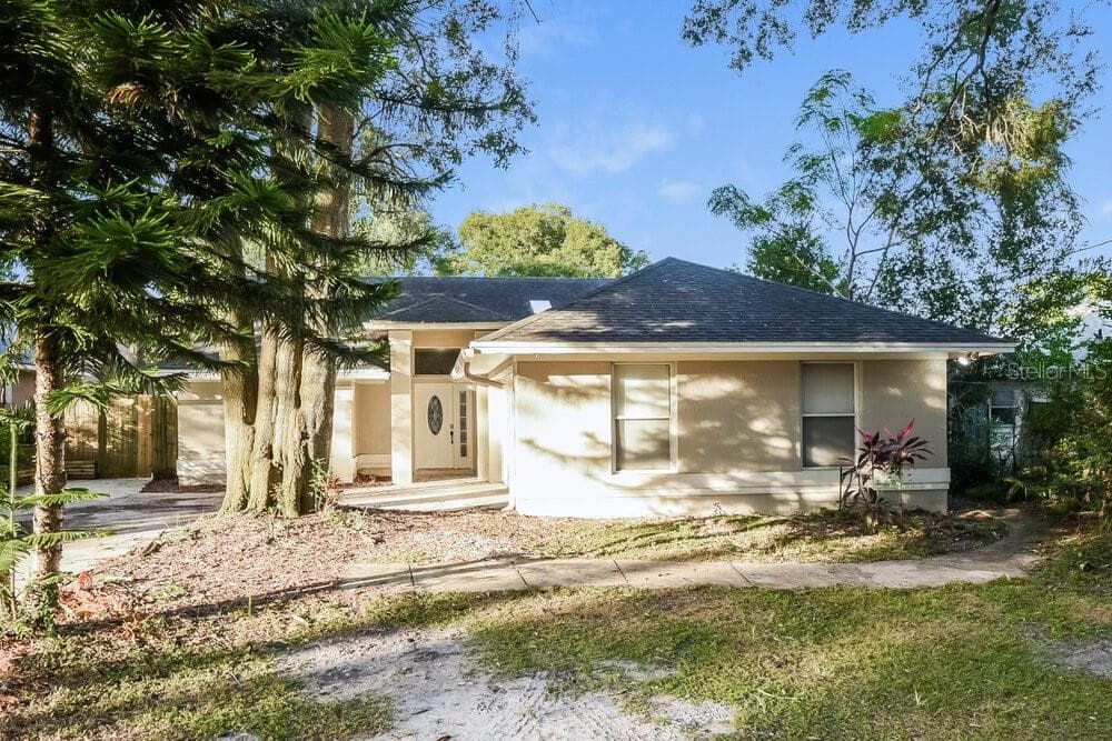 317 RIDGEWOOD STREET ALTAMONTE SPRINGS, FL 32701