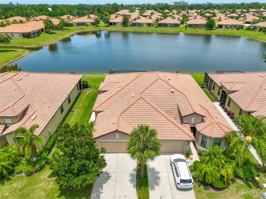 5532 SUNSET FALLS DRIVE APOLLO BEACH, FL 33572