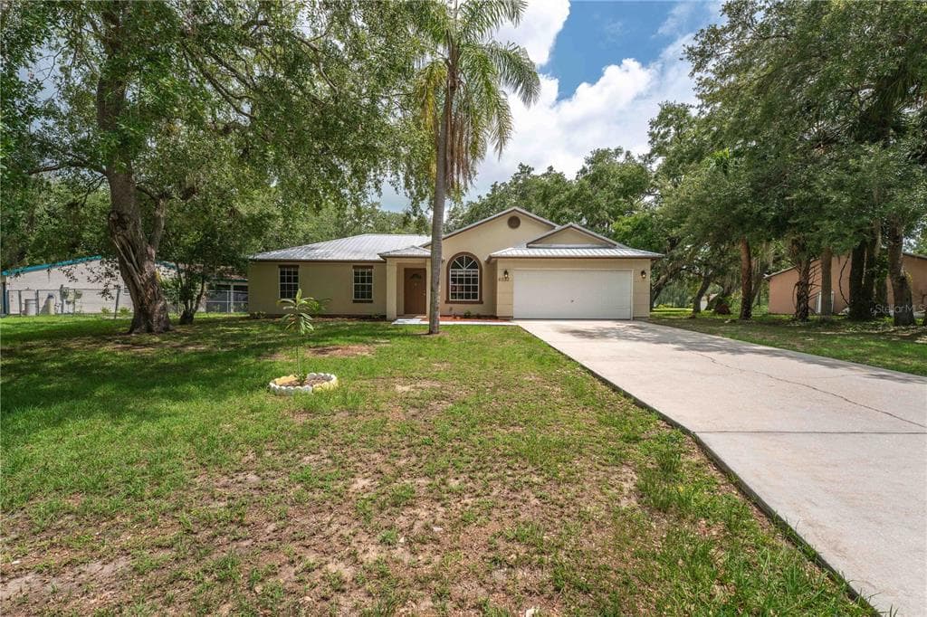 4032 ALBANY ROAD LABELLE, FL 33935