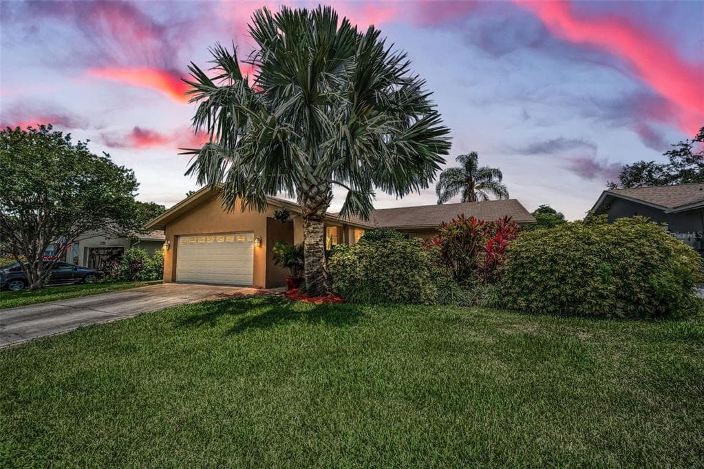 1281 AMBERLEA DRIVE E DUNEDIN, FL 34698