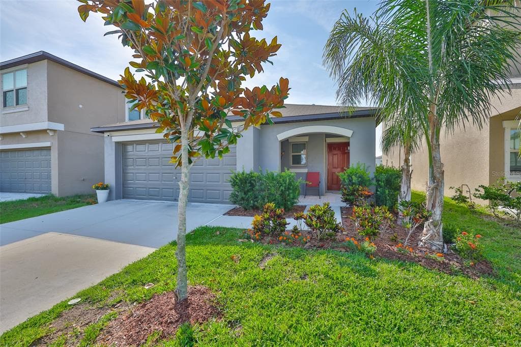 9423 LEMON DROP LOOP SUN CITY CENTER, FL 33573