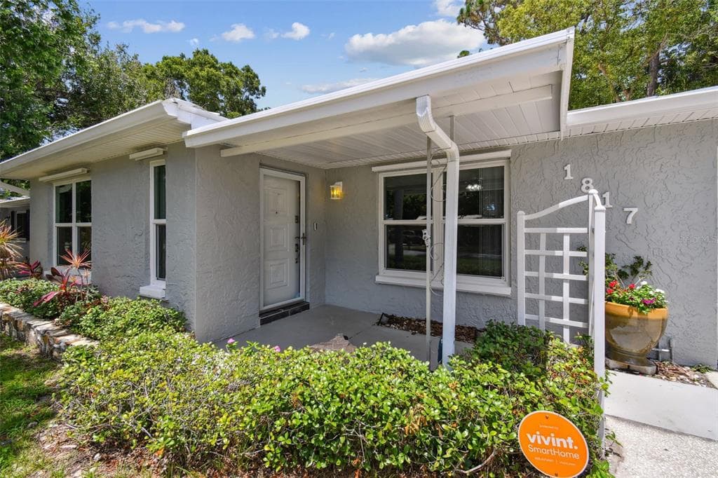 1817 WEST DRIVE CLEARWATER, FL 33755