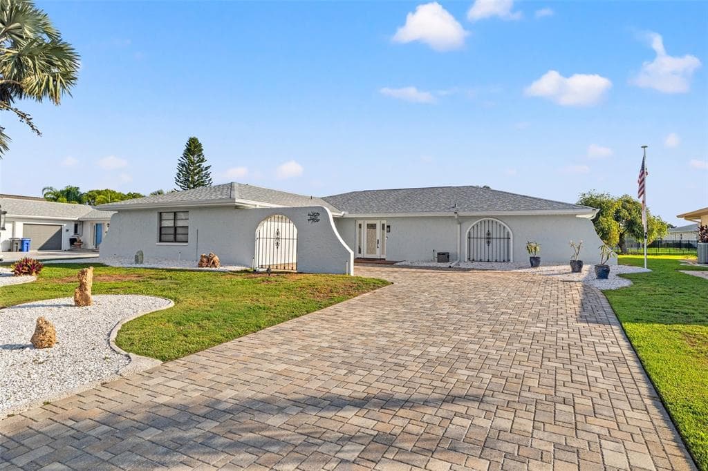 629 FORT DUQUESNA DRIVE SUN CITY CENTER, FL 33573