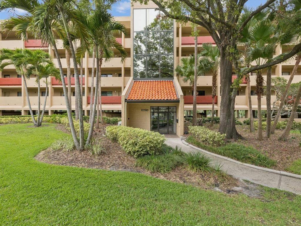 3062 EASTLAND BOULEVARD UNIT 405 CLEARWATER, FL 33761