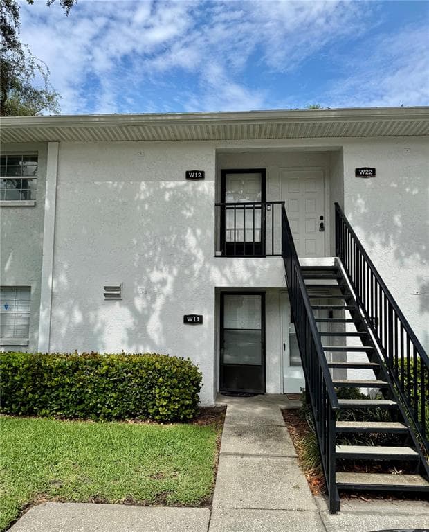 3802 N OAK DRIVE UNIT W22 TAMPA, FL 33611
