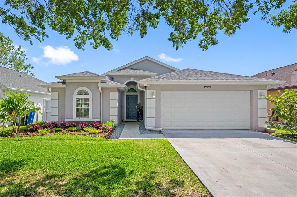 19309 GARDEN QUILT CIRCLE LUTZ, FL 33558