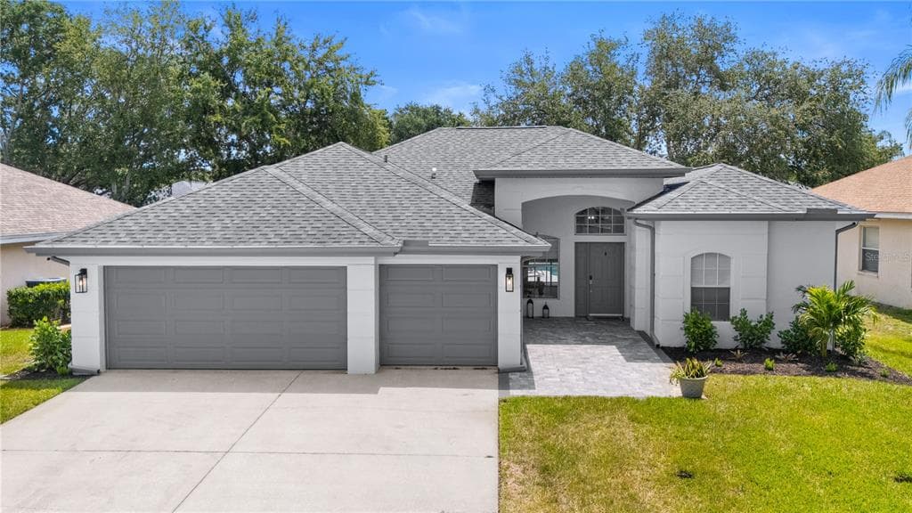 403 CARRIAGE HOUSE LANE TARPON SPRINGS, FL 34688
