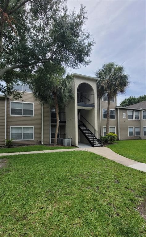 4704 WALDEN CIRCLE UNIT 32 ORLANDO, FL 32811