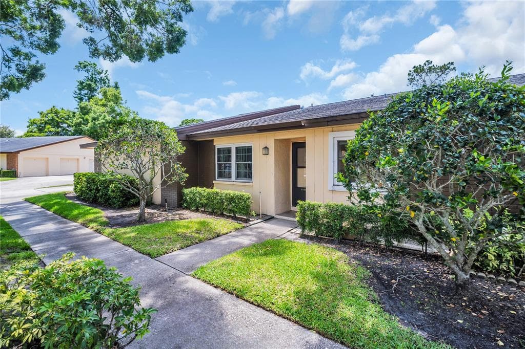 860 MACLAREN DRIVE N UNIT A PALM HARBOR, FL 34684