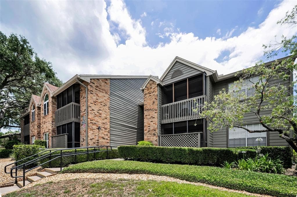2500 WINDING CREEK BOULEVARD UNIT B107 CLEARWATER, FL 33761