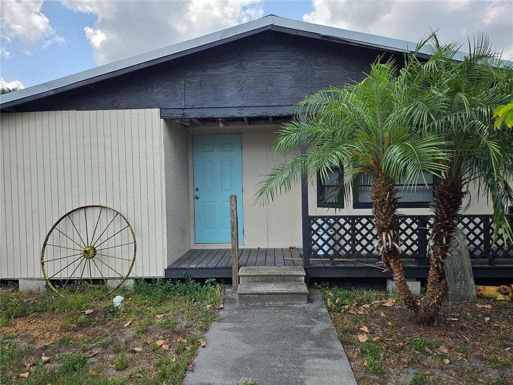 10104 LOETSCHER LANE LITHIA, FL 33547