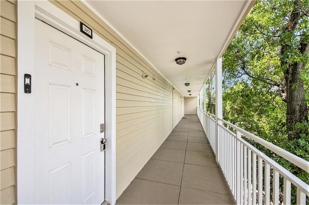 1000 W HORATIO STREET UNIT 207 TAMPA, FL 33606