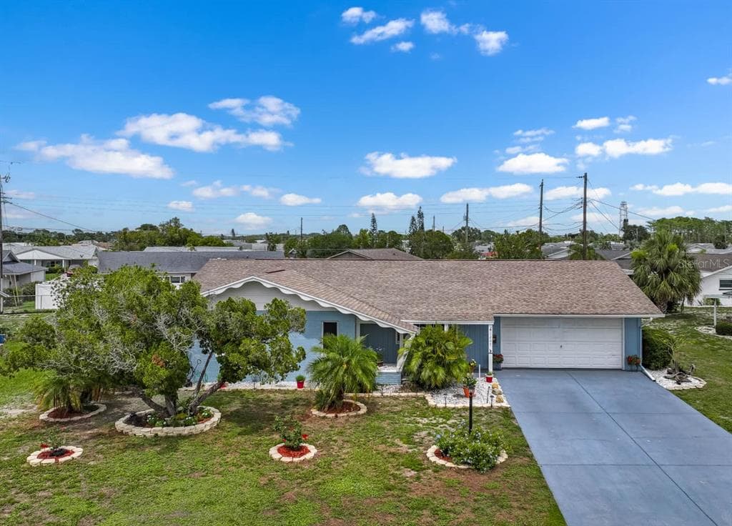 1205 DESERT HILLS DRIVE SUN CITY CENTER, FL 33573