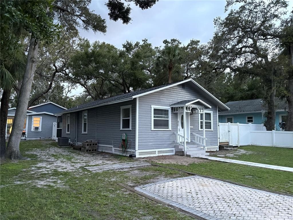 420 5TH STREET N SAFETY HARBOR, FL 34695