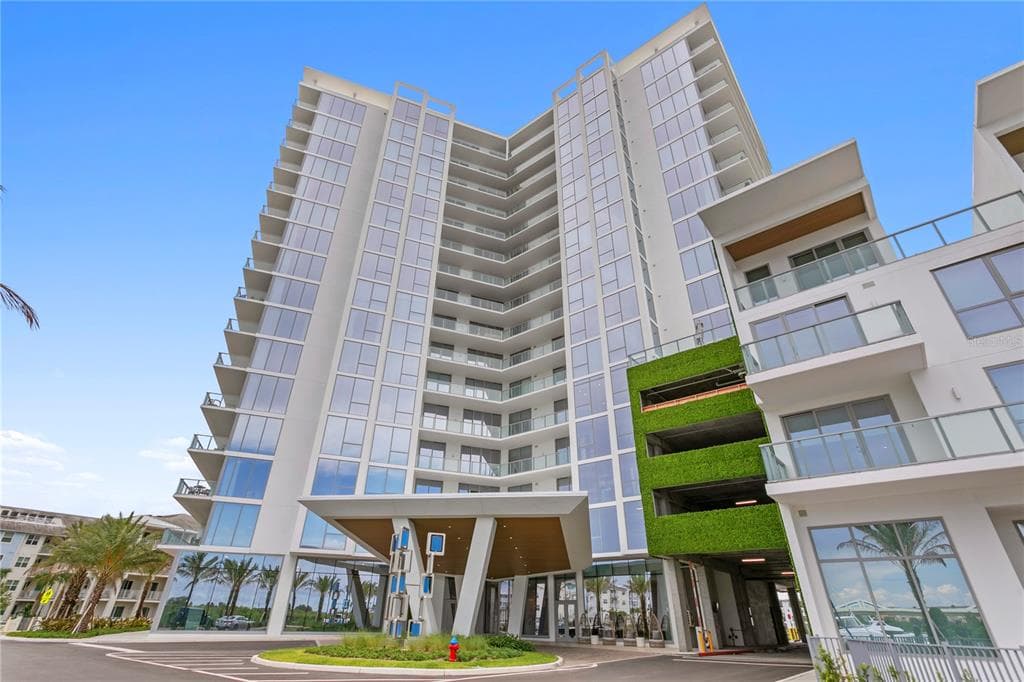 5120 MARINA WAY UNIT 15006 TAMPA, FL 33611