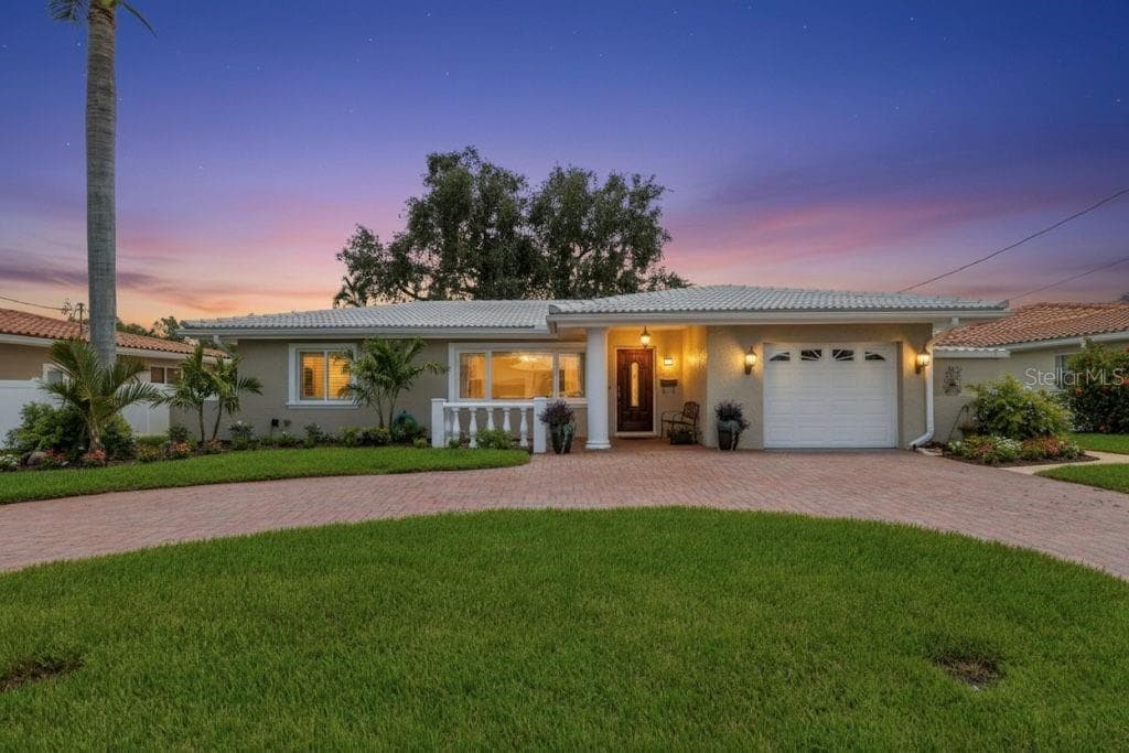 715 45TH AVENUE NE ST PETERSBURG, FL 33703
