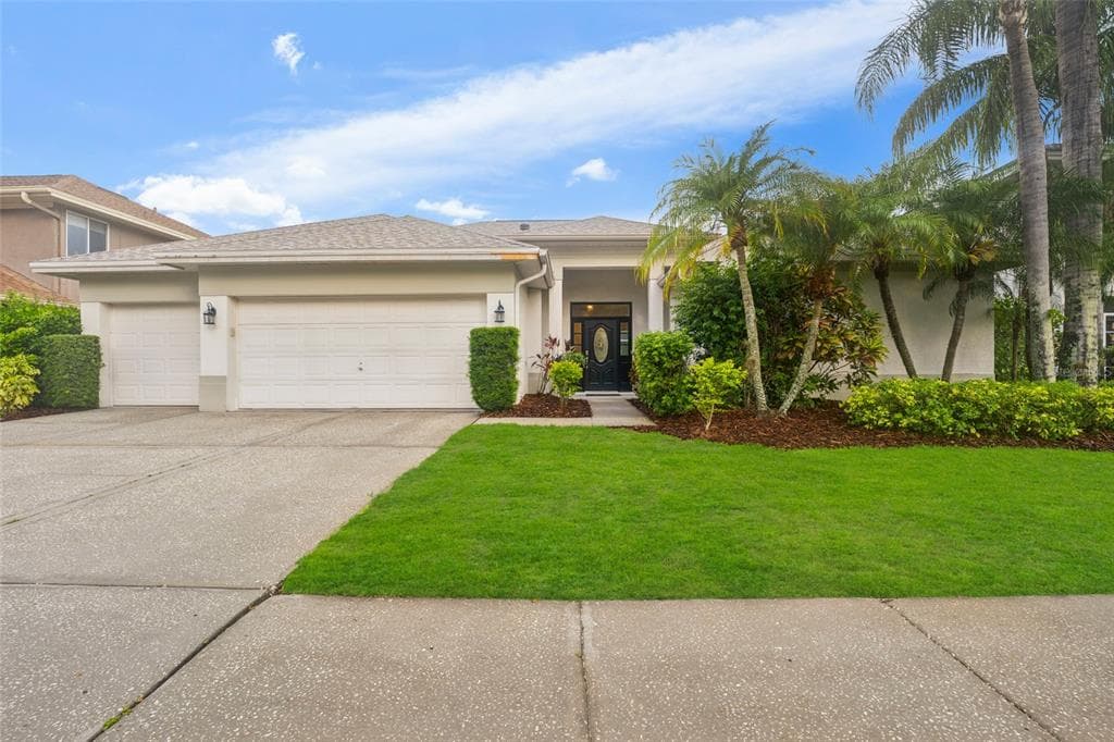 9402 WOODBAY DRIVE TAMPA, FL 33626