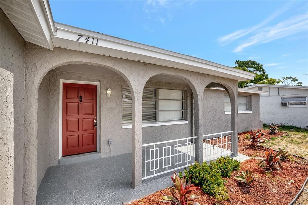 7411 SEASHORE DRIVE PORT RICHEY, FL 34668