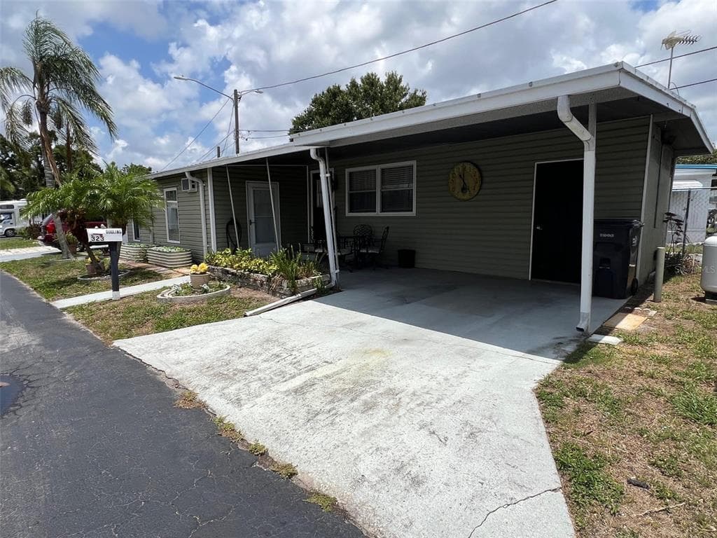 4097 46TH AVENUE N UNIT 323 ST PETERSBURG, FL 33714