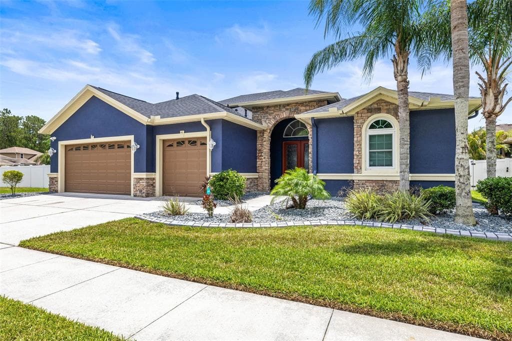 1741 BEACONSFIELD DR WESLEY CHAPEL, FL 33543