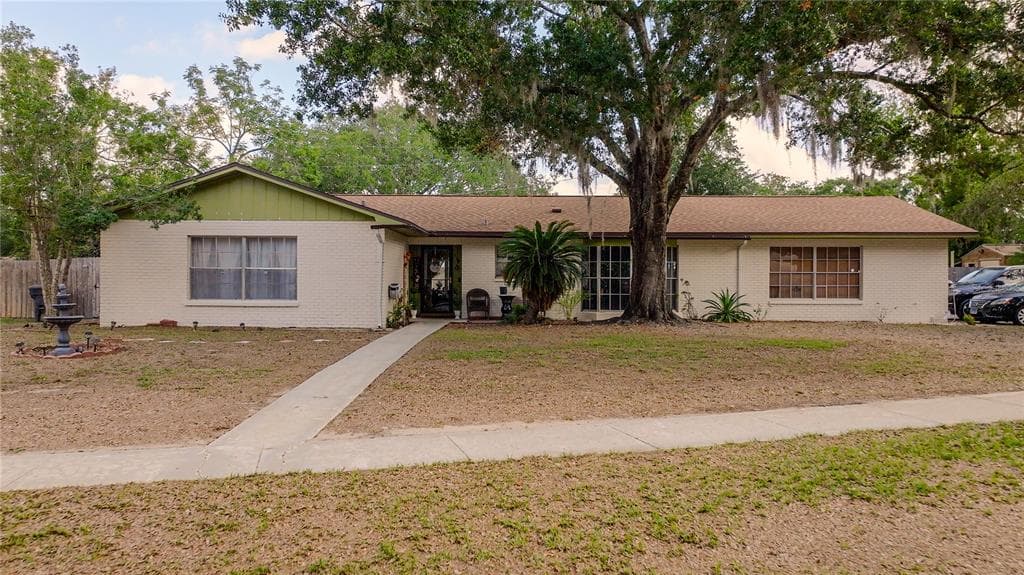 502 DEWOLF ROAD