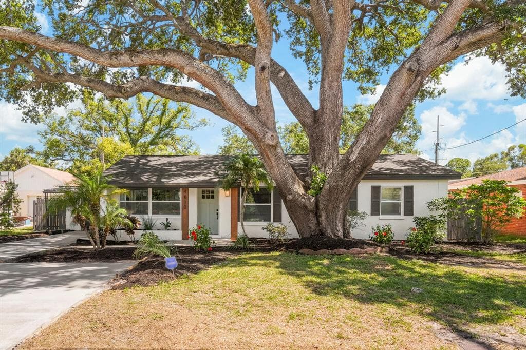 4012 W PEARL AVENUE TAMPA, FL 33611