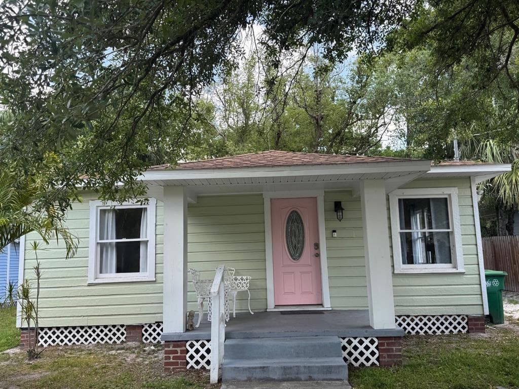 213 W JEAN STREET TAMPA, FL 33604