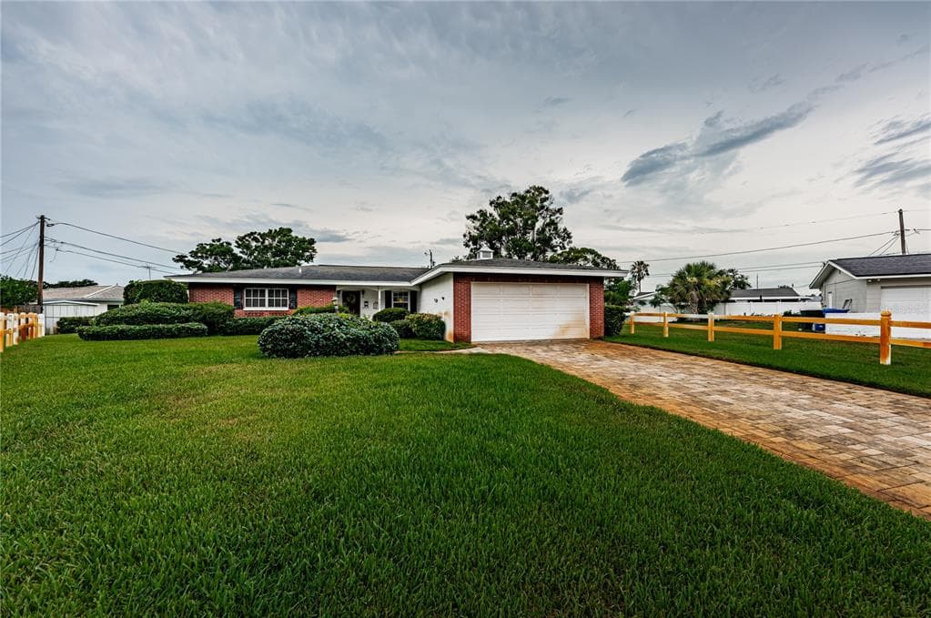 5919 35TH AVENUE N ST PETERSBURG, FL 33703