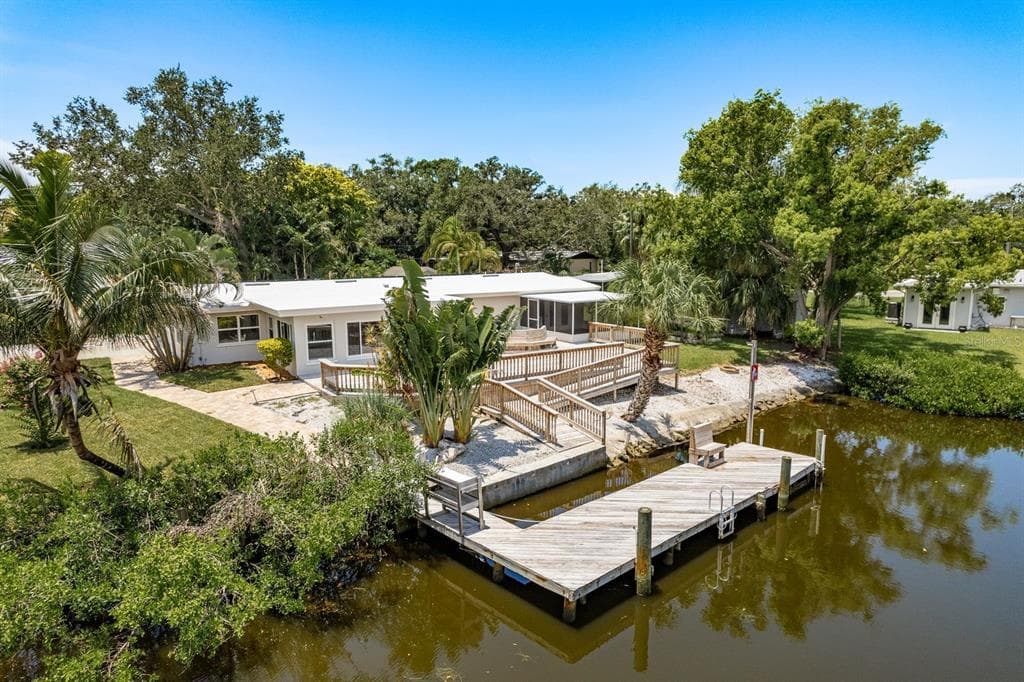 12 BAYOU LANE PALM HARBOR, FL 34683