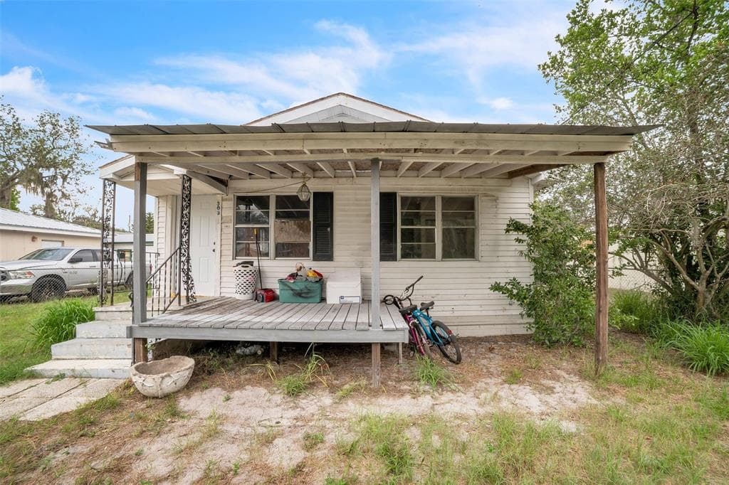 303 CLAYTON ROAD AUBURNDALE, FL 33823
