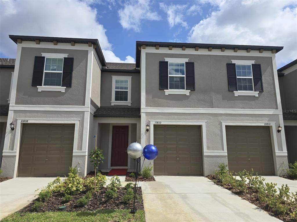 10810 FORT WHITE COURT TAMPA, FL 33647