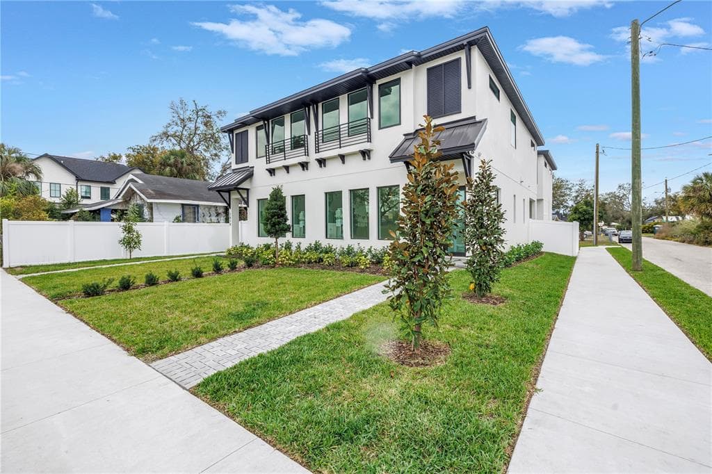 2812 N MASSACHUSETTS AVENUE TAMPA, FL 33602