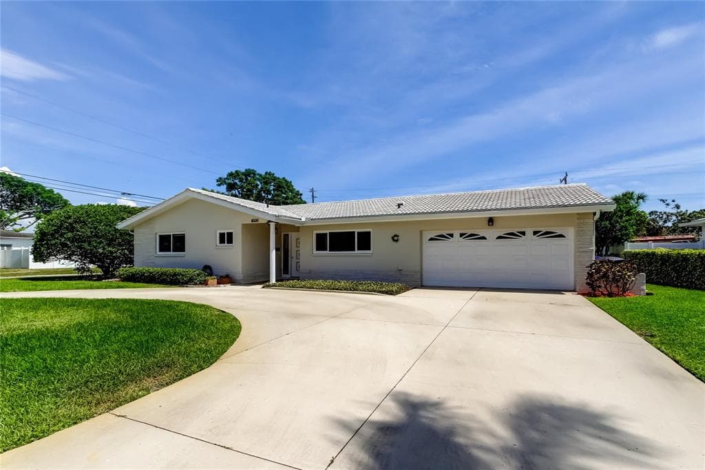 4300 31ST AVENUE N ST PETERSBURG, FL 33713