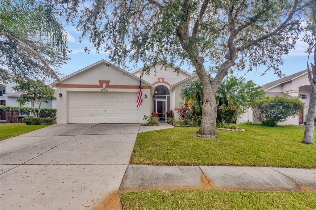 25101 HYDE PARK BOULEVARD LAND O LAKES, FL 34639