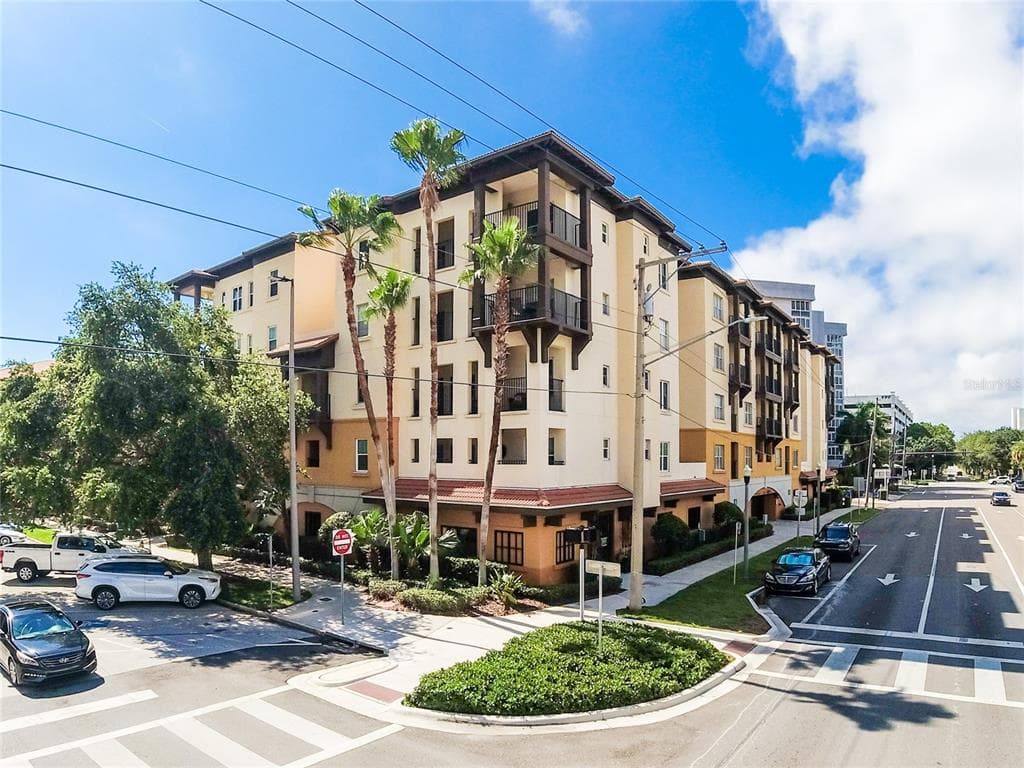 200 4TH AVENUE S UNIT 329 ST PETERSBURG, FL 33701