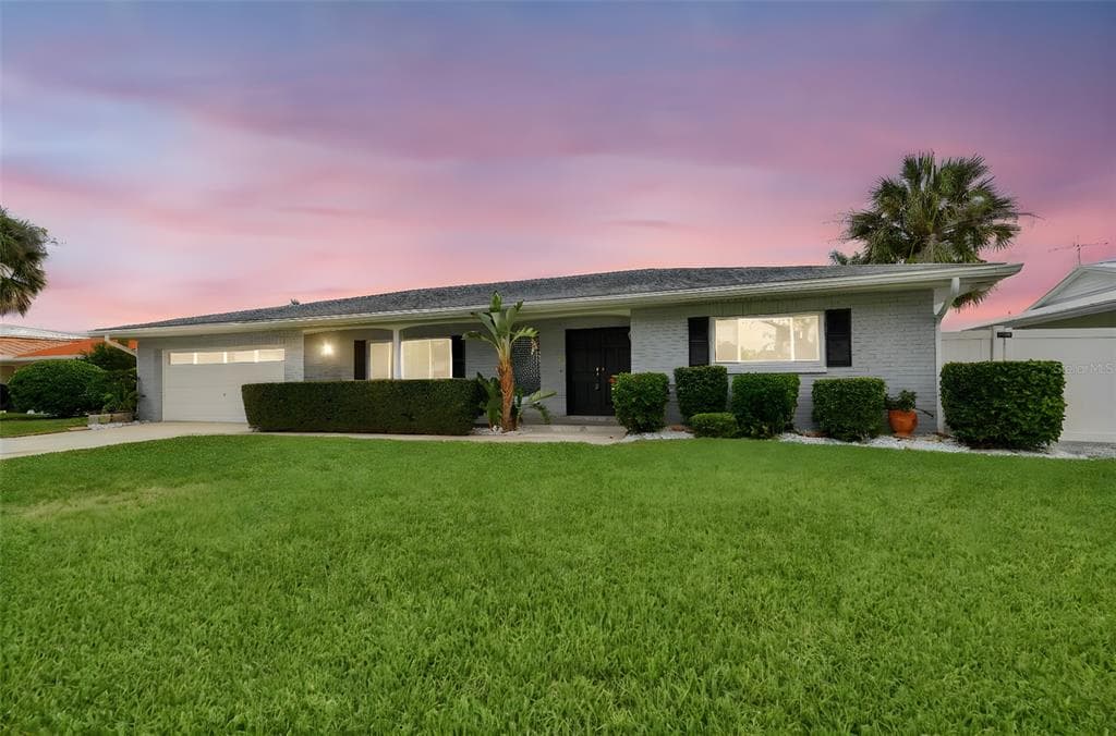 3938 VERSAILLES DRIVE TAMPA, FL 33634