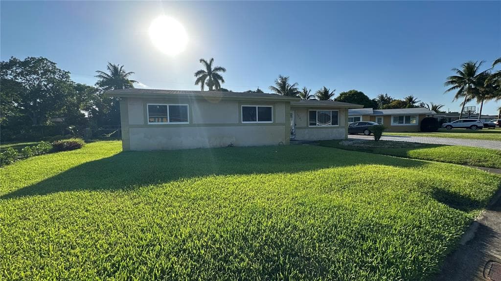 1701 NW 10TH AVENUE FORT LAUDERDALE, FL 33311