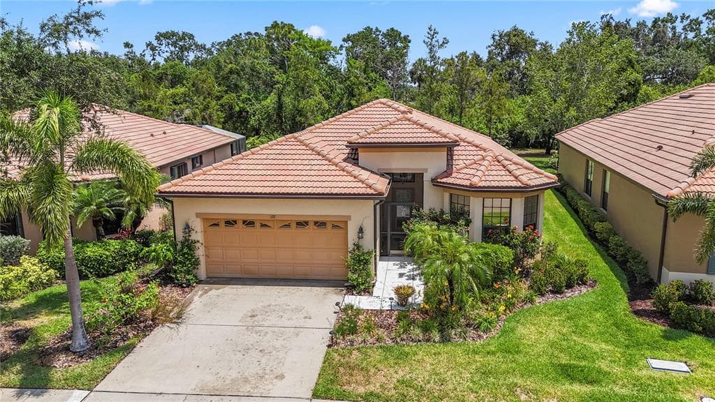 137 SILVER FALLS DRIVE APOLLO BEACH, FL 33572