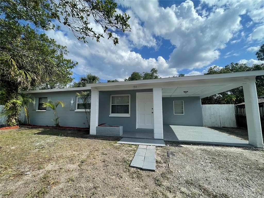 711 BELT COURT TAMPA, FL 33612