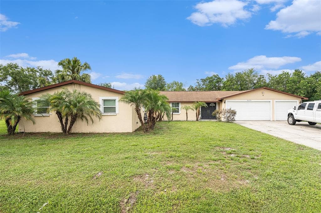 9220 MCINTOSH ROAD DOVER, FL 33527