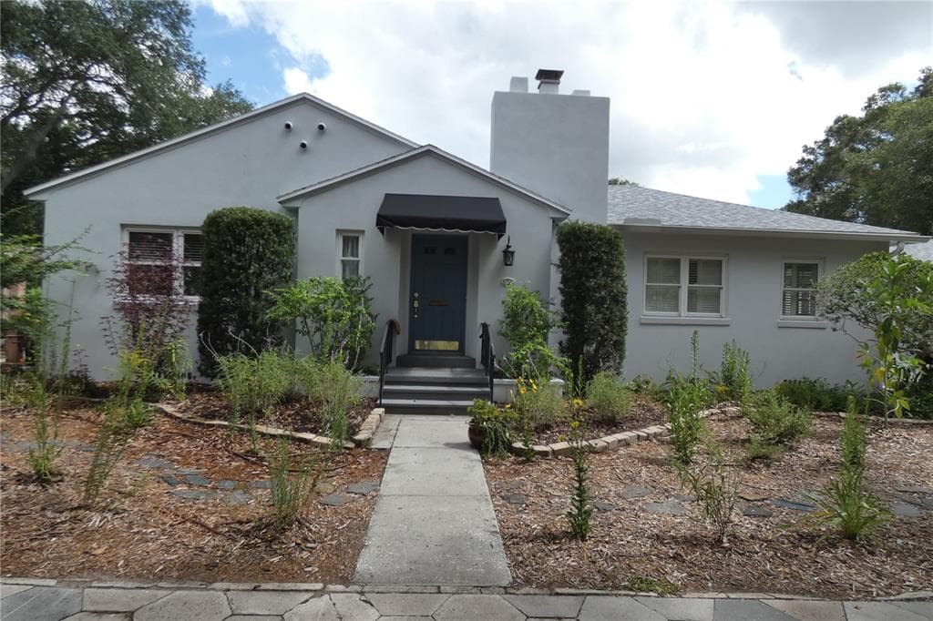 637 23RD AVENUE N ST PETERSBURG, FL 33704