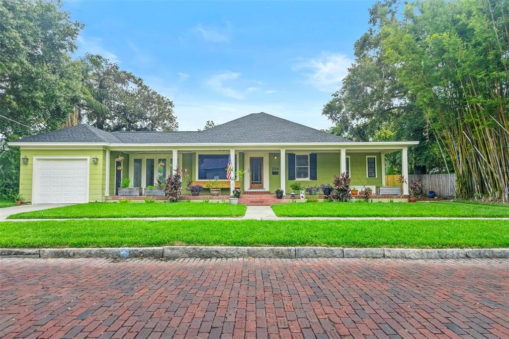 204 W CALHOUN STREET PLANT CITY, FL 33563