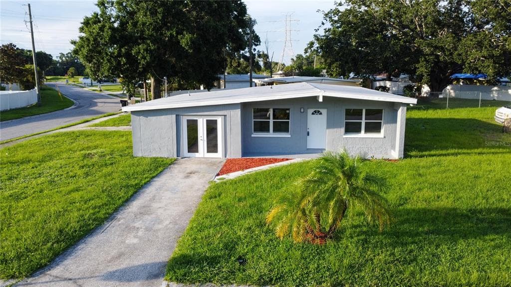 8502 GRAPEFRUIT AVENUE TAMPA, FL 33619